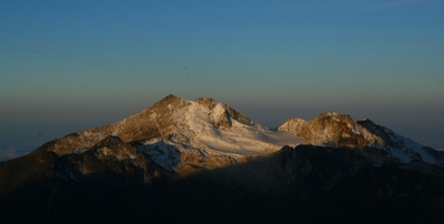 huayna potosi, picture 7: sunset from high camp. click on the image to go to the next picture